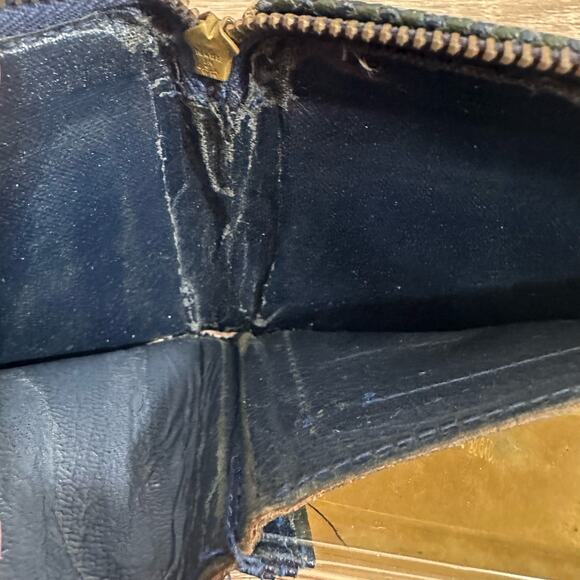 Vtg Morocco Grain American Leather Wallet Bird Floral Tooled Delicate Zip Around - Picture 8 of 10